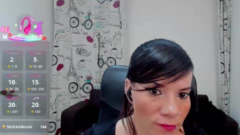 Danaa Rey online show from October 2025 02:19:01 PM