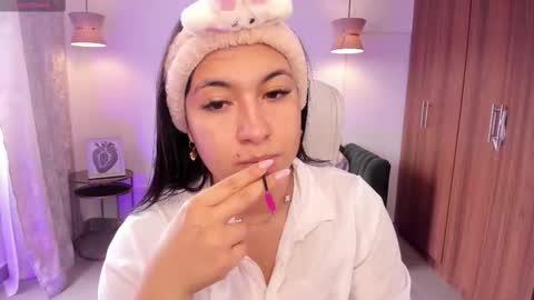 Dandara   online show from October 2025 07:11:01 PM