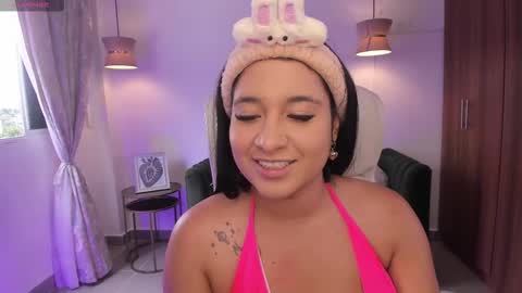 Dandara   online show from October 2025 08:20:02 PM