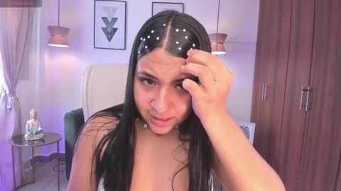 Dandara   online show from November 2025 07:04:01 PM