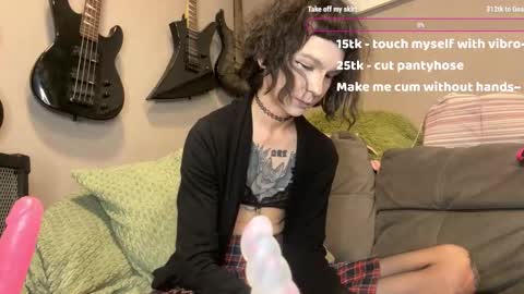 dandelion_sea online show from September 2025 05:29:02 PM