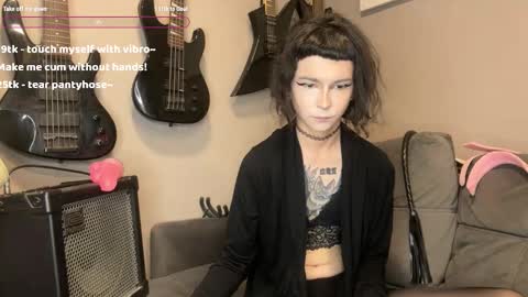 dandelion_sea online show from October 2025 02:37:01 PM