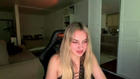 Snapshot of dandykatty chatting on June 2026 02:55:01 PM dandykatty online show from June 2026 02:55:01 PM