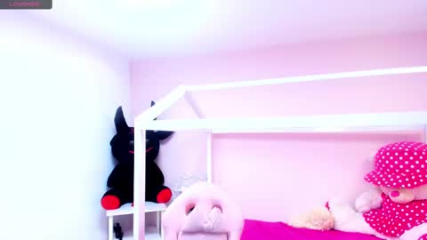 Snapshot of dani_clark_ chatting on December 2024 05:14:01 PM Dani online show from December 2024 05:14:01 PM