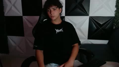Snapshot of dani_cumboy chatting on January 2025 02:25:01 AM dani_cumboy online show from January 2025 02:25:01 AM