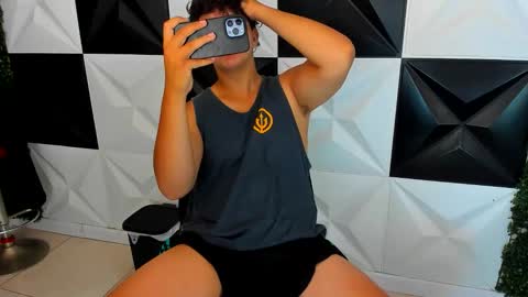 dani_cumboy online show from October 2025 02:06:02 PM