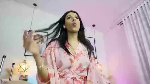   online show from September 2025 03:59:01 PM