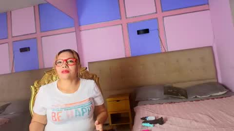 Dani Queen  online show from March 2026 12:00:01 PM