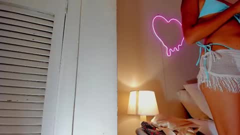 Hi I am Dani online show from November 2025 11:42:02 AM