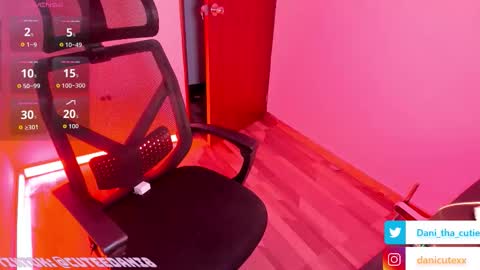 Snapshot of danicutexxx chatting on September 2025 04:17:01 AM danicutexxx online show from September 2025 04:17:01 AM