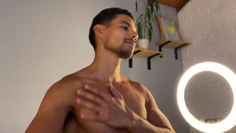 Daniel  online show from January 2025 07:53:02 PM