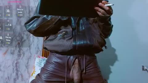 daniel_deluxx online show from April 2026 01:19:01 AM