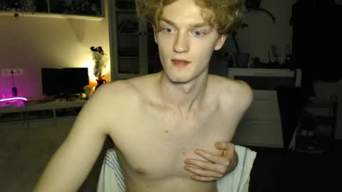 Snapshot of daniel_yumm chatting on June 2026 04:20:02 PM Daniel online show from June 2026 04:20:02 PM