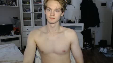 Snapshot of daniel_yumm chatting on June 2026 08:31:02 AM Daniel online show from June 2026 08:31:02 AM