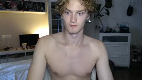 Snapshot of daniel_yumm chatting on June 2026 02:56:02 AM Daniel online show from June 2026 02:56:02 AM
