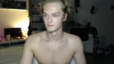 Snapshot of daniel_yumm chatting on July 2026 03:30:01 PM Daniel online show from July 2026 03:30:01 PM