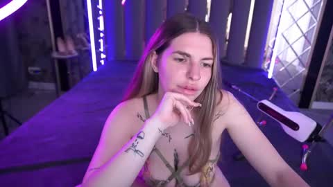 danielareign online show from June 2026 12:40:02 PM