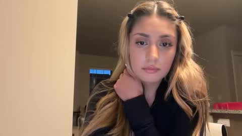 daniellarae1 online show from May 2026 03:56:01 AM