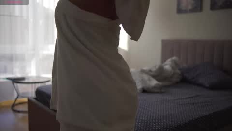 Snapshot of danielle_thomas chatting on September 2025 08:18:02 AM Danielle online show from September 2025 08:18:02 AM