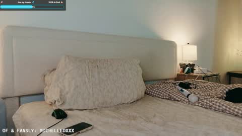 daniellemxxx online show from April 2026 06:25:01 PM