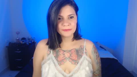 daniellerain online show from February 2025 10:39:01 PM