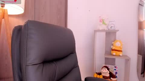 Snapshot of daniellerose_ chatting on October 2025 09:46:01 PM Danielle Rose online show from October 2025 09:46:01 PM