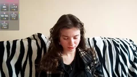 Mia online show from December 2025 08:42:02 AM