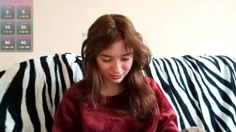 Mia online show from December 2025 08:43:01 AM