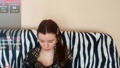 Mia online show from February 2026 07:12:01 AM