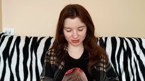 Mia online show from March 2026 07:12:01 AM