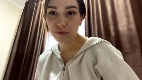 Julia online show from March 2026 10:32:01 AM