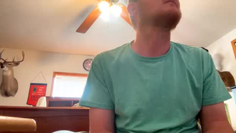 Snapshot of danielp_mod_cb chatting on December 2024 08:00:02 PM Daniel    y. online show from December 2024 08:00:02 PM