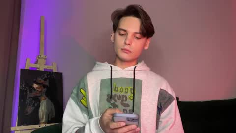 danieltuckerr online show from November 2025 11:14:02 PM