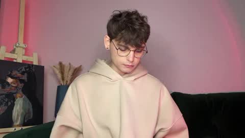 danieltuckerr online show from March 2026 07:50:01 PM