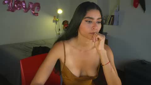 danalle .. online show from June 2026 06:03:01 PM