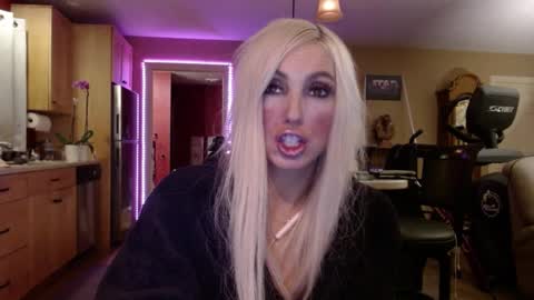 Snapshot of danikawhite69 chatting on December 2024 09:17:02 AM DanikaWhite69 online show from December 2024 09:17:02 AM