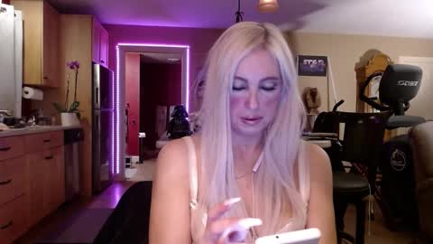 Snapshot of danikawhite69 chatting on December 2024 05:04:02 AM DanikaWhite69 online show from December 2024 05:04:02 AM