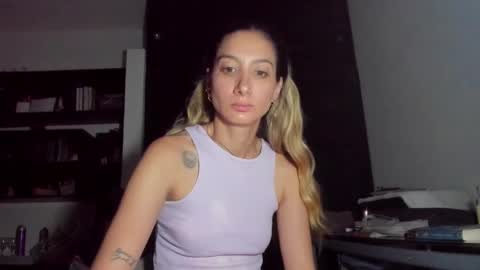 Snapshot of danikrosse chatting on September 2025 05:40:01 AM Danik online show from September 2025 05:40:01 AM