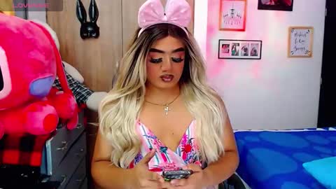 danipein online show from December 2025 05:01:02 AM