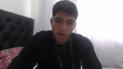 Snapshot of danivoyeur21 chatting on April 2026 08:22:01 PM daniel segura online show from April 2026 08:22:01 PM