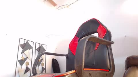 dann hill1 online show from October 2025 11:49:01 PM