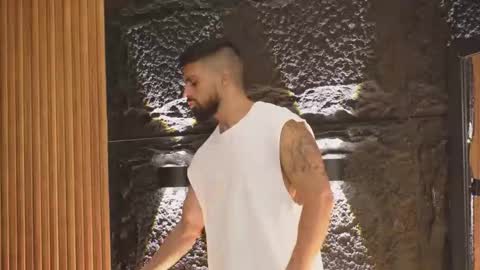 Dann saenz online show from October 2025 10:21:02 PM