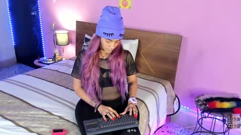 Snapshot of danna__castle chatting on January 2025 05:32:01 AM Dannacastle online show from January 2025 05:32:01 AM