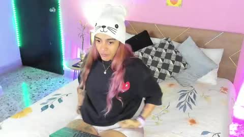 Snapshot of danna__castle chatting on February 2025 04:30:02 AM Dannacastle online show from February 2025 04:30:02 AM