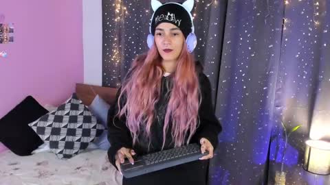 Snapshot of danna__castle chatting on February 2025 05:01:01 AM Dannacastle online show from February 2025 05:01:01 AM