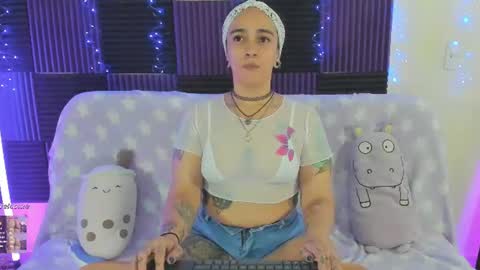 Snapshot of danna__castle chatting on June 2026 05:35:02 AM Dannacastle online show from June 2026 05:35:02 AM