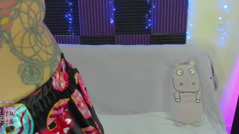 Snapshot of danna__castle chatting on July 2026 05:35:01 AM Dannacastle online show from July 2026 05:35:01 AM