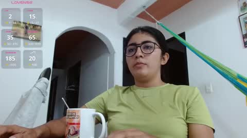 Snapshot of danna_peterson chatting on March 2025 08:32:01 PM Danna online show from March 2025 08:32:01 PM