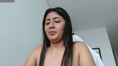 Danna online show from December 2025 07:34:02 PM