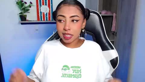 Danna online show from October 2025 08:18:01 AM